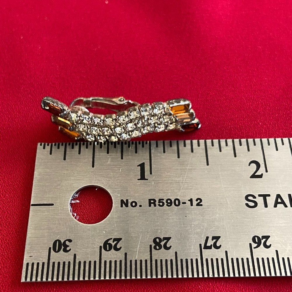 Vintage Clip-On Earrings - Picture 5 of 5